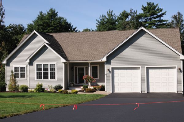 Cost of Blacktop Driveway Sealing in Richmond
